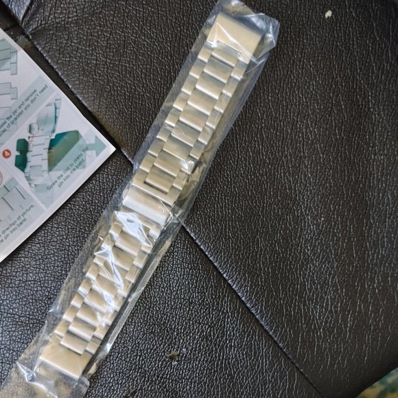 Fenix 5 Watch Band Kit with Tools, New in Box! - Picture 1 of 5